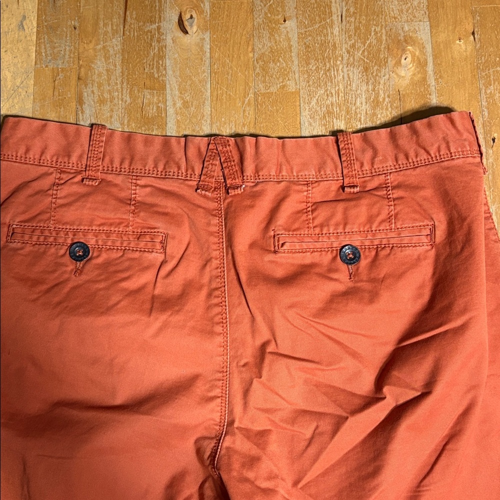 Express Photographer Men's Rust Chinos - Picture 8 of 10